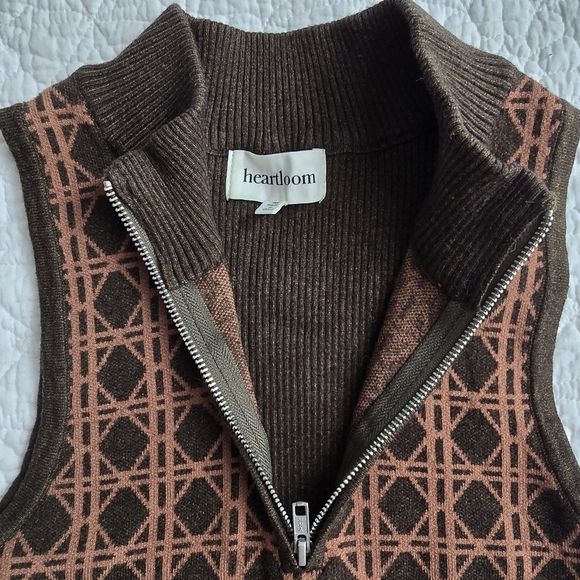 Heartloom Dorsa Knit Geometric Sleeveless Front Zip Sweater Top - Cocoa Brown - Picture 5 of 10